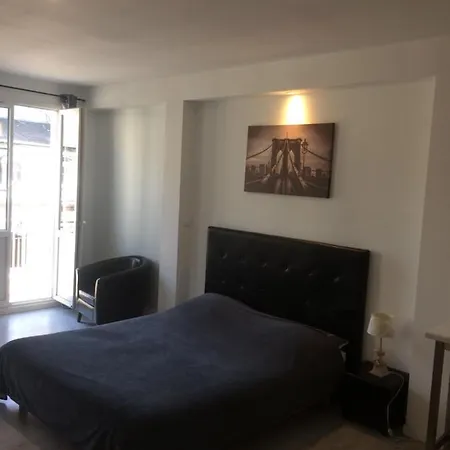 Hyper Centre Apartment